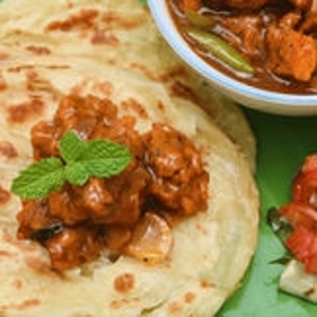 Parotta With Chicken Salna (2 Pcs).